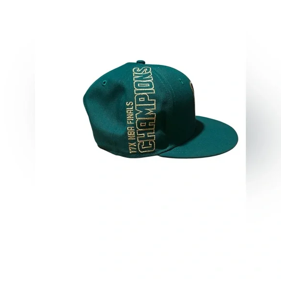 New Era Boston Celtics 17X World
Champions Snapback (9FIFTY) Green - Picture 3 of 4